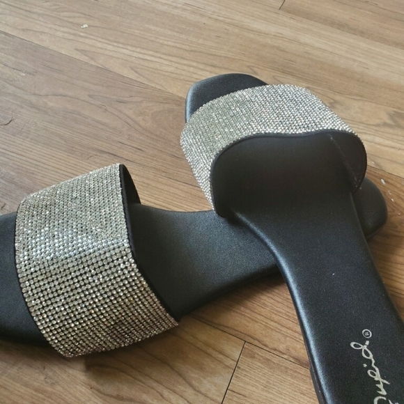 Qupid Rhinestone 👡 Sandals - Picture 1 of 1
